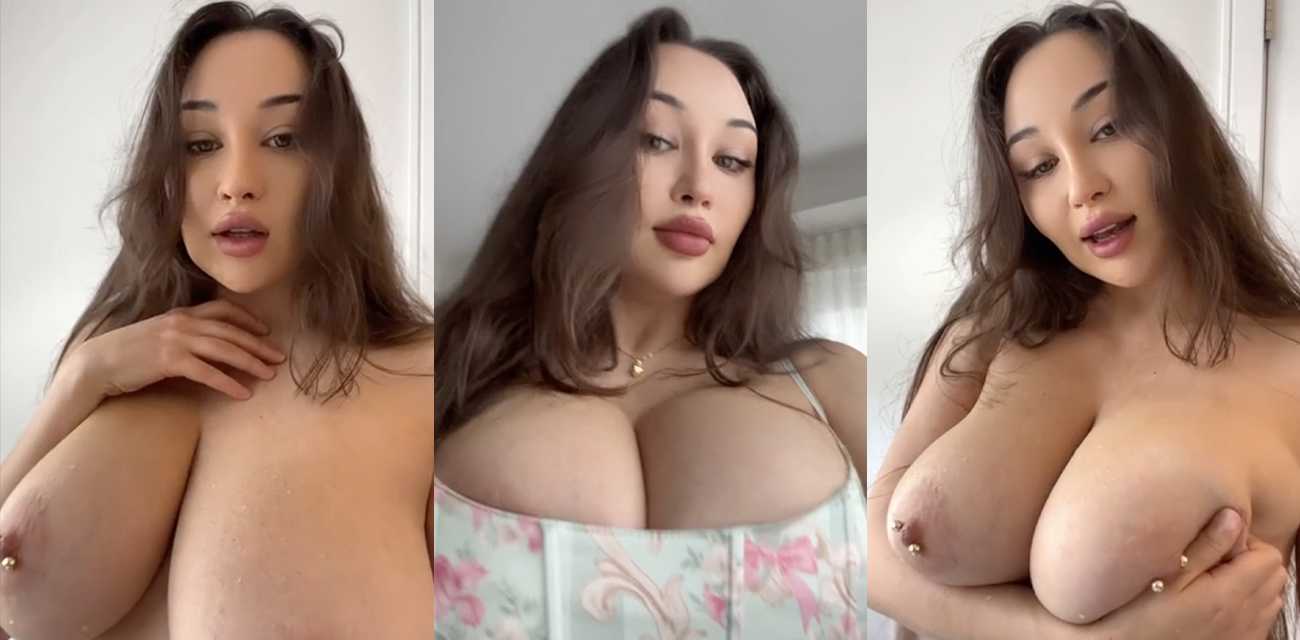 OF欧美女神【louisakhovanski】500w粉丝网红私拍流出，超级巨乳肥臀尤物抖臀自慰性感到爆